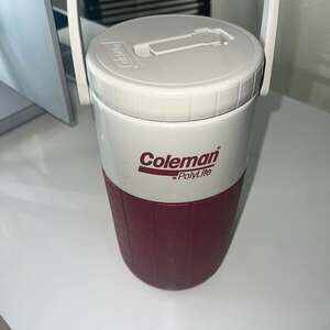 Vintage red Coleman Poly lite Cooler - EXCELLENT CONDITION (D)